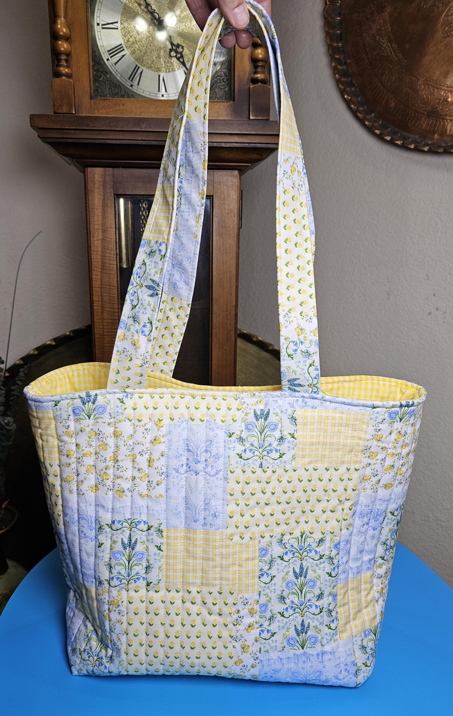 Women's Medium Tote Bag