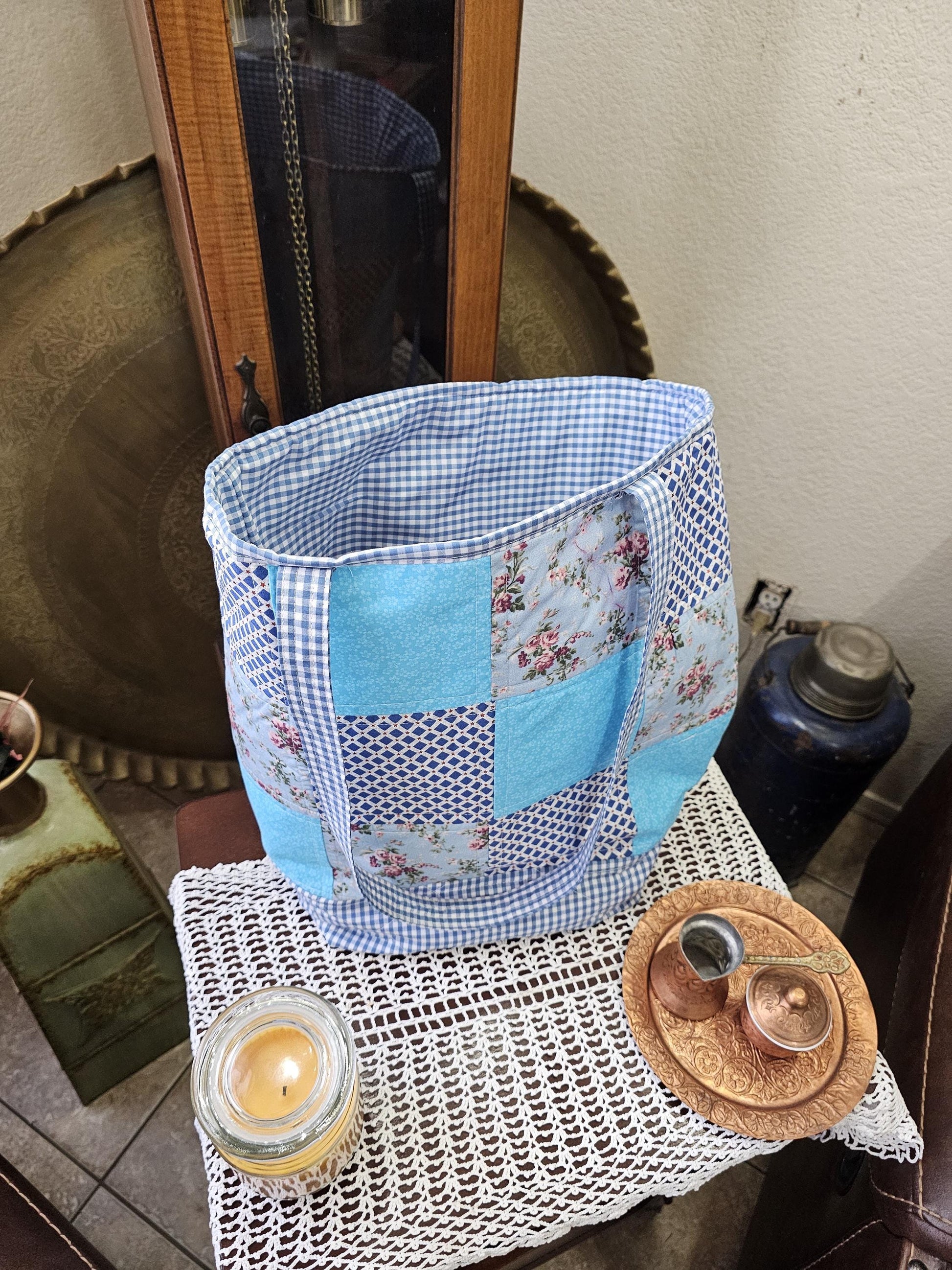 Women's Medium Tote Bag