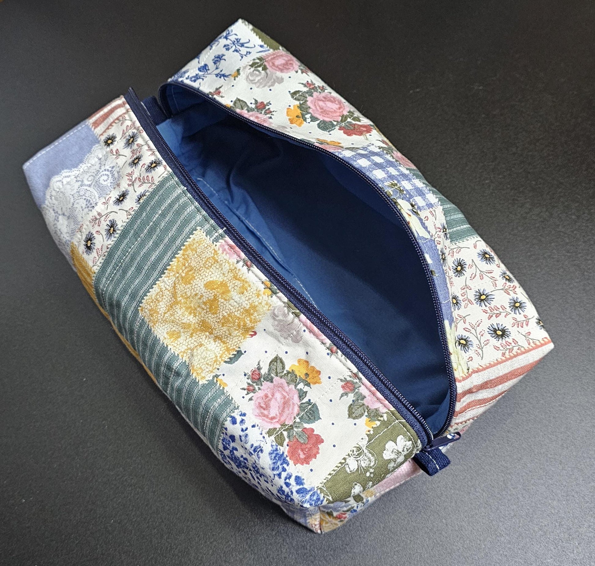 Handmade Cotton Patchwork Makeup Bag (10"x5"x4")