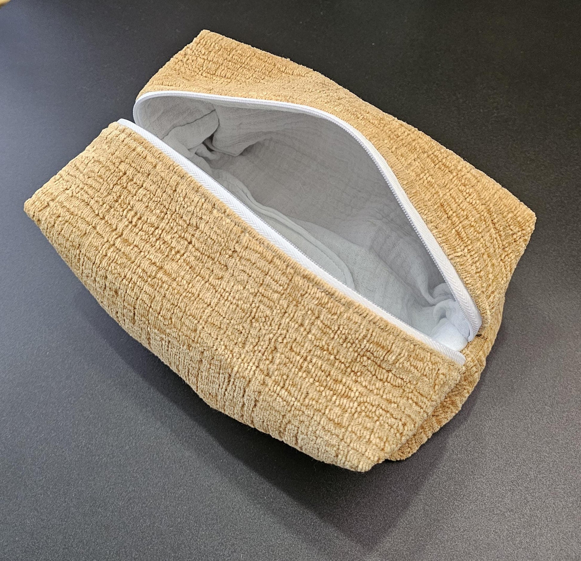 Handmade Quilted Cotton Makeup Bag - Medium Zipper Pouch