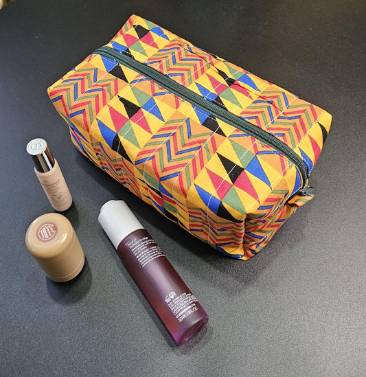 Handmade Quilted Cotton Makeup Bag with Zipper