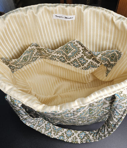 Women's Medium Tote Bag