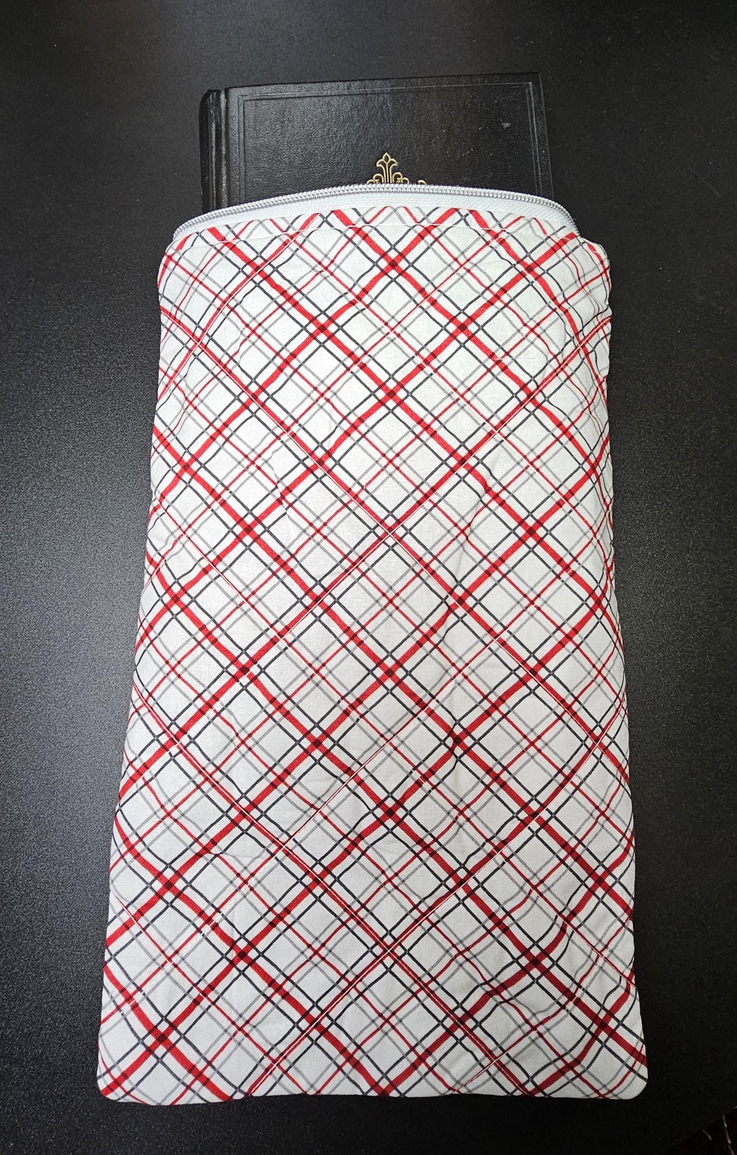 Handmade Cotton Book Sleeve with Zipper (13" x 8")