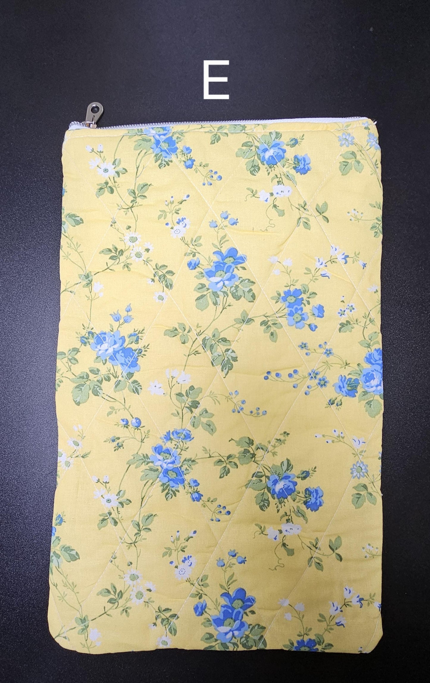 Handmade Cotton Book Sleeve with Zipper (13" x 8")