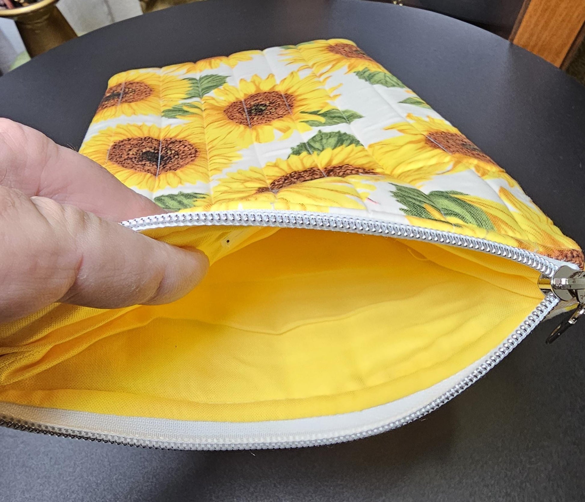 Handmade Cotton Book Sleeve with Zipper (13" x 8")