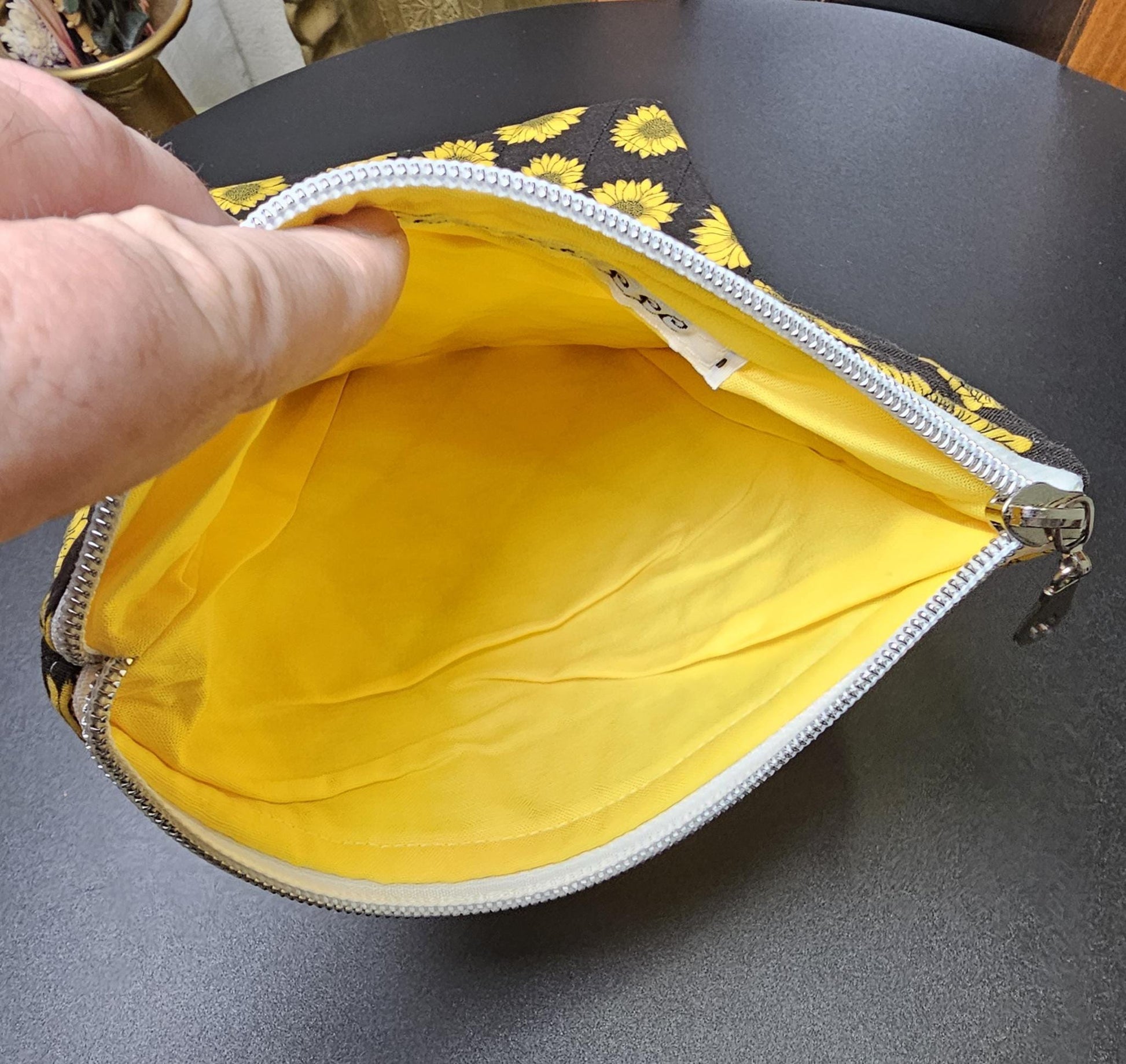 Handmade Cotton Book Sleeve with Zipper (13" x 8")