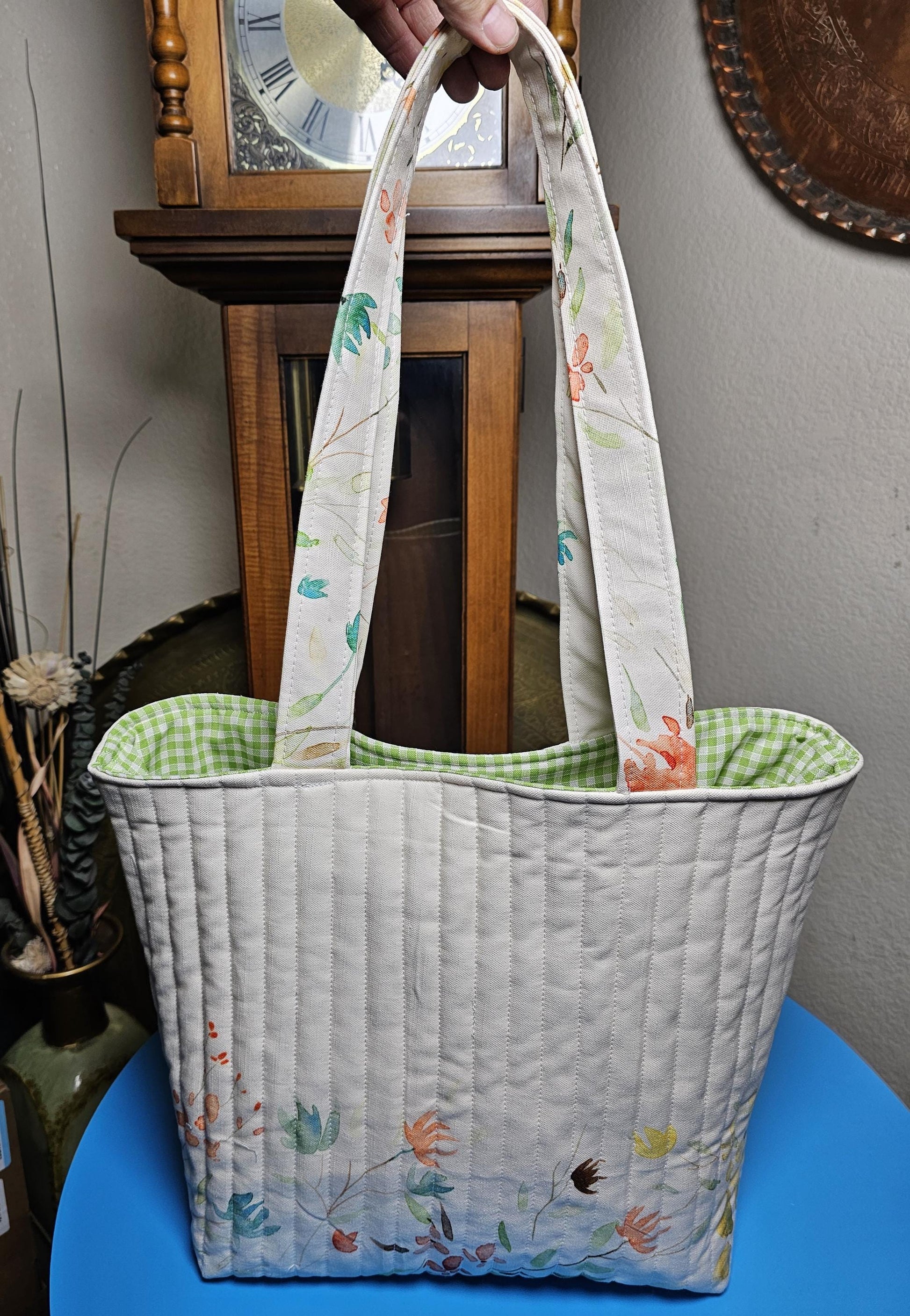 Women's Medium Tote Bag