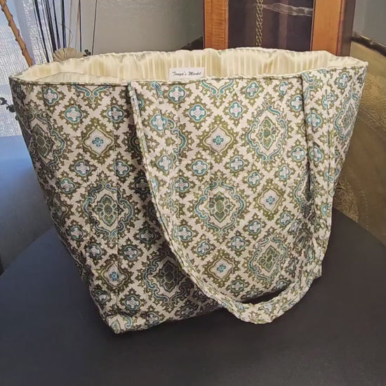 Women's Medium Tote Bag