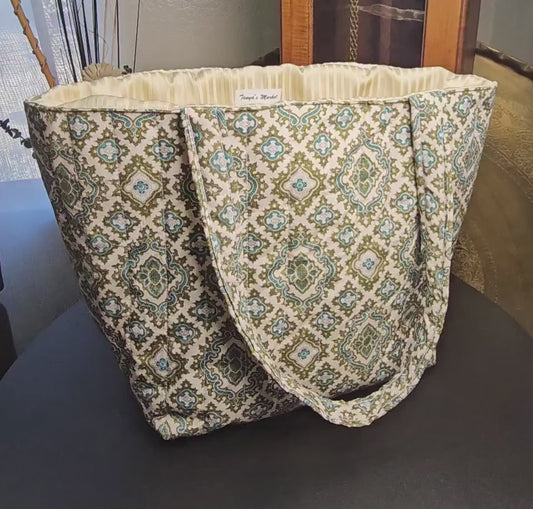 Women's Medium Tote Bag